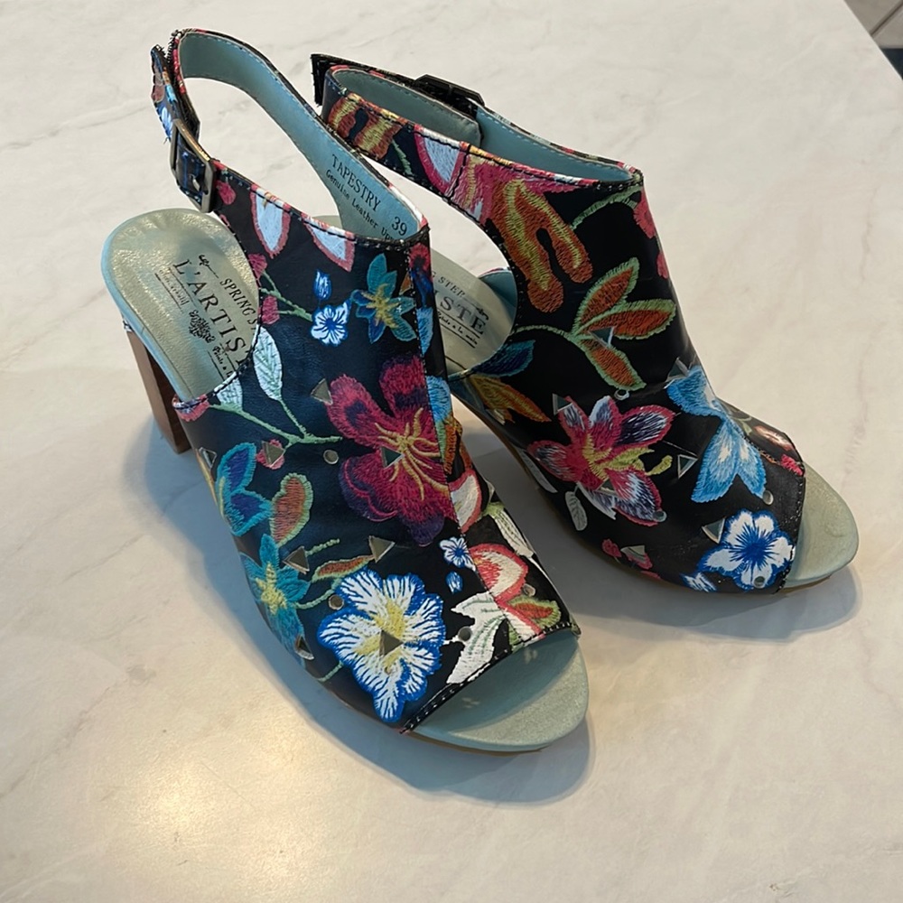 L’ Artiste Spring Step Tapestry Sandal